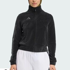 🔥NWT🔥Adidas 🔥Black 🔥Velvet 🔥 Zip  Up  Jacket with Heart and Logo.
